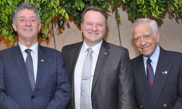 Associação Médica de Toledo realizou jantar baile em comemoração ao dia do médico